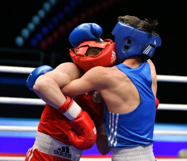 Orenburg, Rusya - 7 Mayıs 2017: Çocuk boksörler arasında 1999-2000 yılları arasında Rusya Şampiyonası 'na katılan boksörler