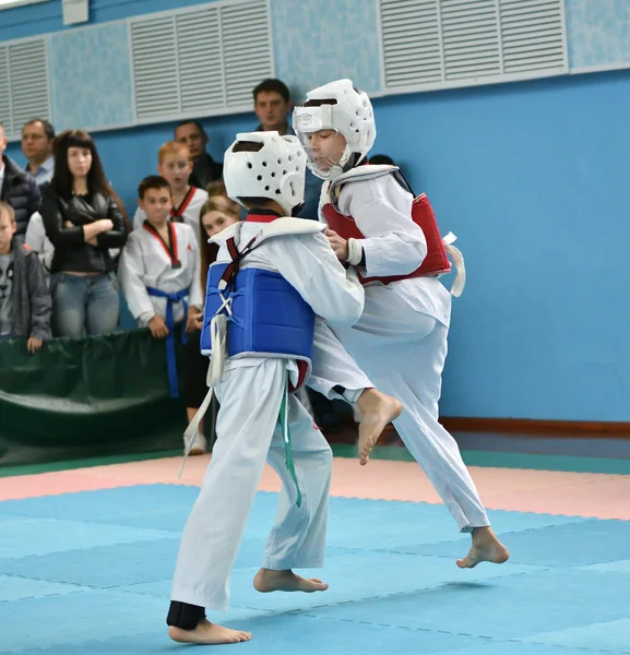 Orenburg Oroszország Október 2019 Fiúk Versenyeznek Taekwondo Orenburg Open Taekwondo — Stock Fotó