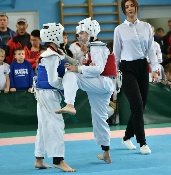 Orenburg Russia Жовтня 2019 Хлопці Змагаються Тхеквондо Orenburg Open Taekwondo — стокове фото