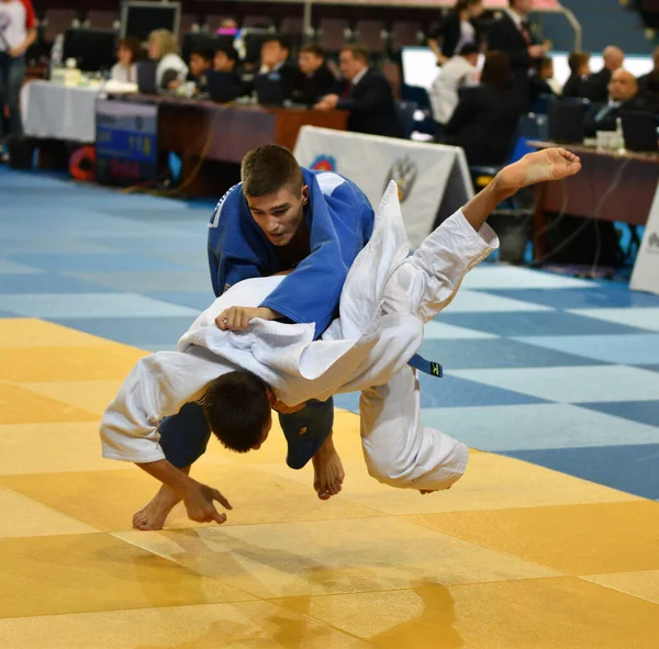 Orenburg Venäjä Lokakuuta 2017 Pojat Kilpailevat Judossa Venäläisessä Judo Turnauksessa — kuvapankkivalokuva