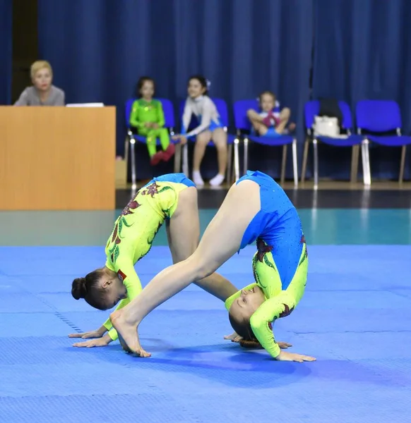 Orenburg Rússia Maio 2017 Anos Menina Competir Acrobacias Esportivas Open — Fotografia de Stock