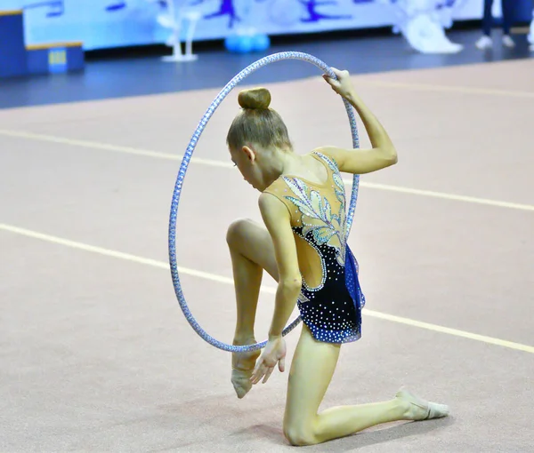 Orenburg Rosja Listopada 2017 Roku Dziewczęta Rywalizują Gimnastyce Rytmicznej Mistrzostwach — Zdjęcie stockowe