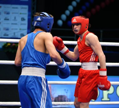 Orenburg, Rusya - 7 Mayıs 2017: Çocuk boksörler arasında 1999-2000 yılları arasında Rusya Şampiyonası 'na katılan boksörler