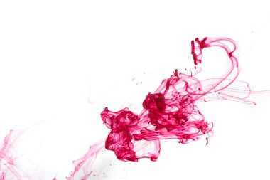 Suda kırmızı mürekkep