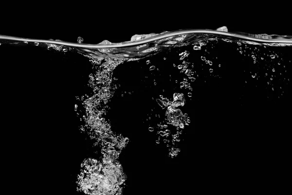 Wasser auf schwarz — Stockfoto