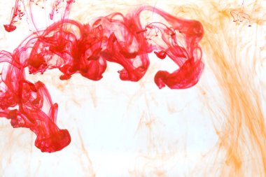 Sarı ve kırmızı mürekkep su