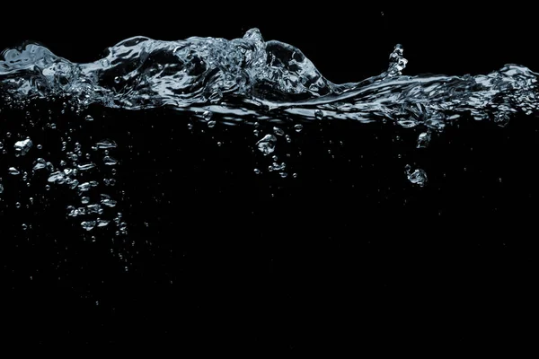 Vodní hladiny na černém — Stock fotografie