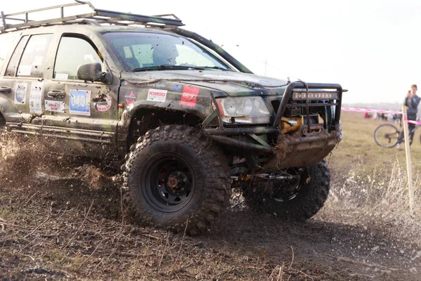 Terénní 4x4 sportovní automobilová soutěž — Stock fotografie