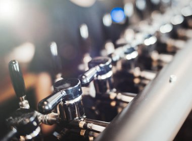 Bira musluk yakın çekim.