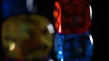 Renkli zar kavramı casinolar döndürmek