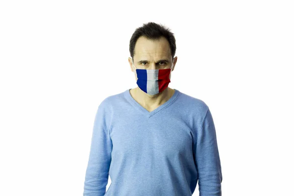 Человек в маске для лица. Изолирована. Вспышка коронавируса в Европе. Глобальная пандемия — стоковое фото