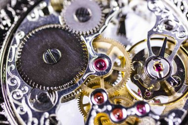 Le Locle, İsviçre 15.01.2020 - Tissot paslanmaz çelik kasa, İsviçre kuvars mekanik saati açık saat mekanizması izole saat İsviçre yapımı