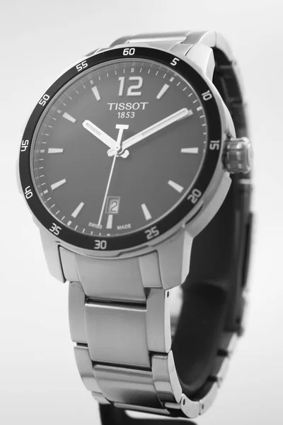 Le Locle, Швейцарія 15.01.2020 - Tissot man watch less staint steel case, metal bracelet, swiss quartz techanic watch isolated, swiss mailt — стокове фото