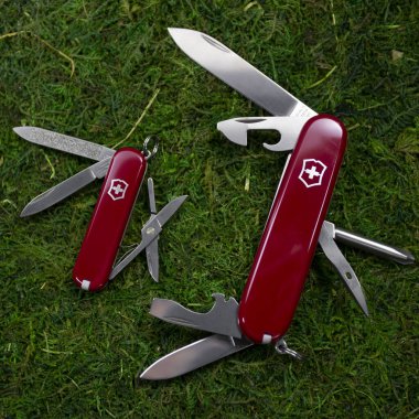 İbach, İsviçre 02.02.2020 - İki İsviçre çakısı Victorinox