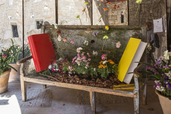 Composições de buquês de arte florística no Girona Flower Festival Tiempo de flores — Fotografia de Stock