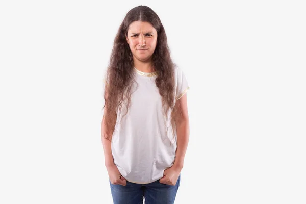 Mädchen Grimassen machen verärgert launisch Gesicht. Teenager-Gefühle — Stockfoto