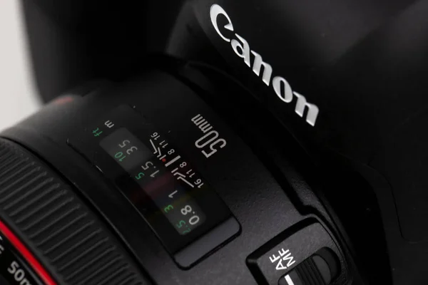 Tokio, Japonia 22.04.2020: Lustrzanka Canon Mark 5D IV — Zdjęcie stockowe