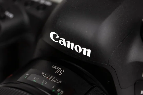Tokyo, Japan 22.04.2020: DSLR-kamera Canon Mark 5D IV — Stockfoto