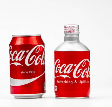 New York, ABD 11.01.2020 nadir Coca-Cola alüminyum geri dönüşümlü şişe ve izole edilebilir