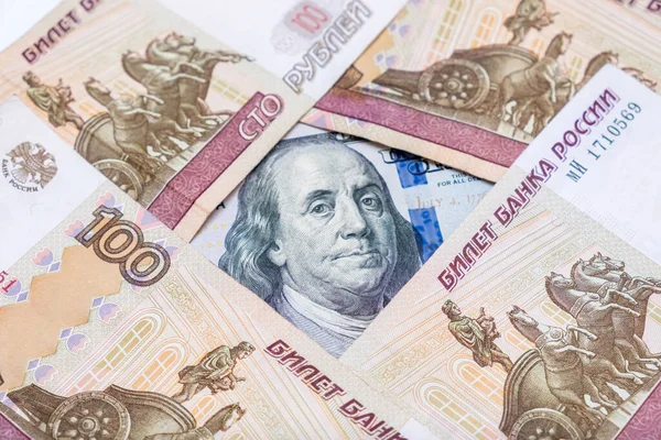 Rubli Russi Sfregano Dollari Americani Concetto Tasso Cambio Usd Svalutazione — Foto Stock