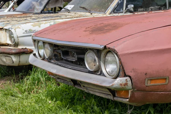 Old Abandoned Rusty Vehicles Crushed Cars Scrapyard Junk Yard Needed — Stock Photo, Image