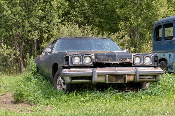 Mozhaisk Rússia Agosto 2019 Velhos Veículos Enferrujados Abandonados Carros Esmagados — Fotografia de Stock