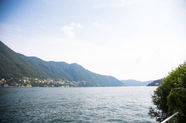 göl ve tepeler Como İtalya'nın görünümü