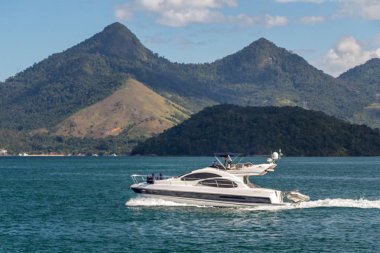 Mavi deniz, güzel bir gün dışarı