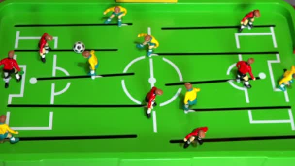 Asztali foci, gyermek társasjáték, lassú mozgás — Stock videók