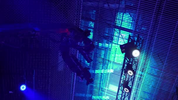 Videocamera Tap Bij Het Opnemen Van Een Show Live Concert — Stockvideo