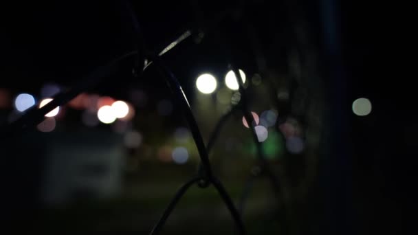 Malla Metálica Cancha Baloncesto Vacía Por Noche Las Luces Las — Vídeo de stock