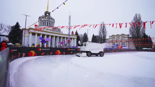 Ucraina Kiev Febbraio 2020 Superficie Macchina Pulizia Lucidatura Pista Ghiaccio — Video Stock