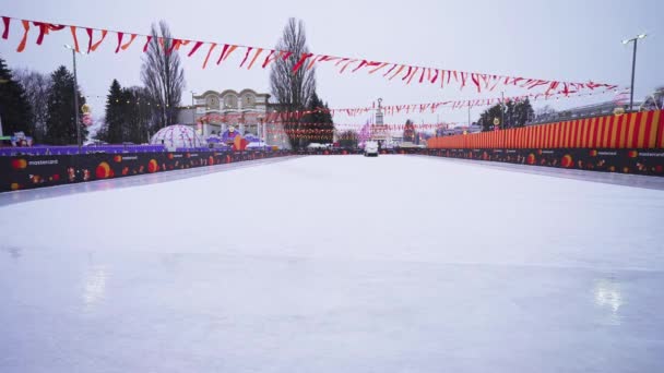 Ukraine Kyiv February 2020 Resurfacer Machine Cleaning Polishing Smooth Ice — Stock Video