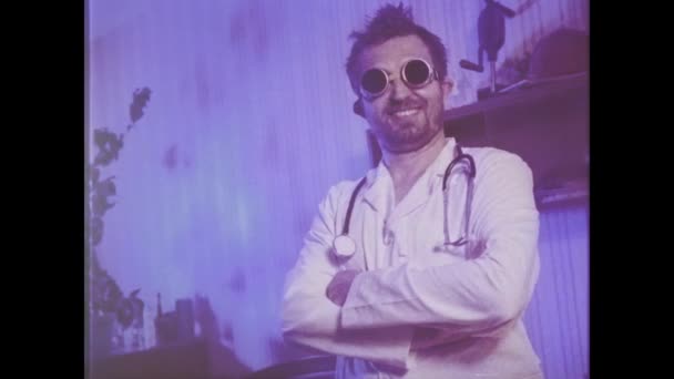 Nerd Big Glasses Does Research Laboratory Doctor 80S Treats Virus — Stock Video