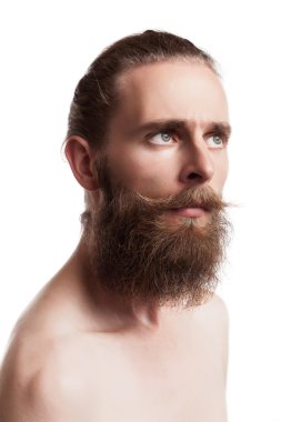 Beyaz arka plan üzerinde serin hipster sakallı