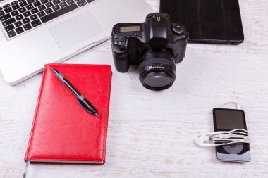 Kamera ve dizüstü en iyi fotoğrafı üzerinde