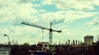 Bulutlar fabrikası üzerinde hareketli Timelapse
