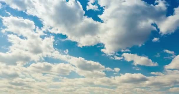 Caducidad de las nubes en movimiento — Vídeo de stock