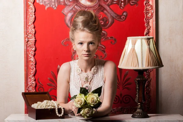 Attracitve Woman in victorian dress and interior — Stock Photo, Image