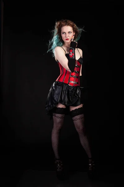 Superbe femme en corset de cuir rouge fétiche — Photo