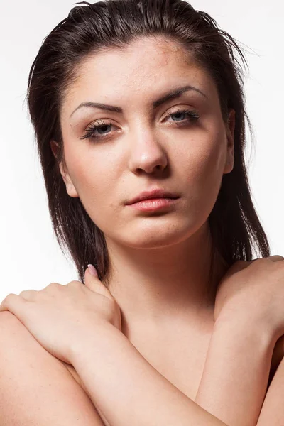 Portrait de femme dans une lumière de studio sévère — Photo