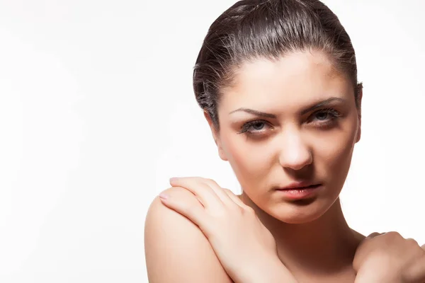 Gorgeous model with wet hairs in studio photo — Stock Photo, Image