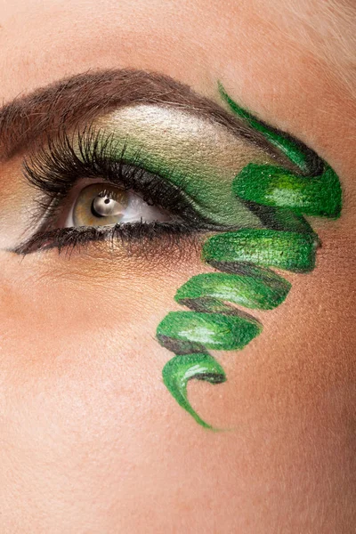 Eye with professional artistic make up — Stock Photo, Image