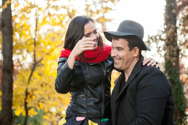 Beautiful gourgeous couple in park — Stock Photo, Image