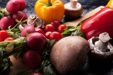 Farklı lezzetli taze ve sağlıklı vegetabl görüntü kadar kapatın