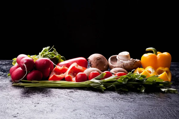 Gesundes Bio-Lebensstil-Konzept mit verschiedenen Gemüsesorten — Stockfoto