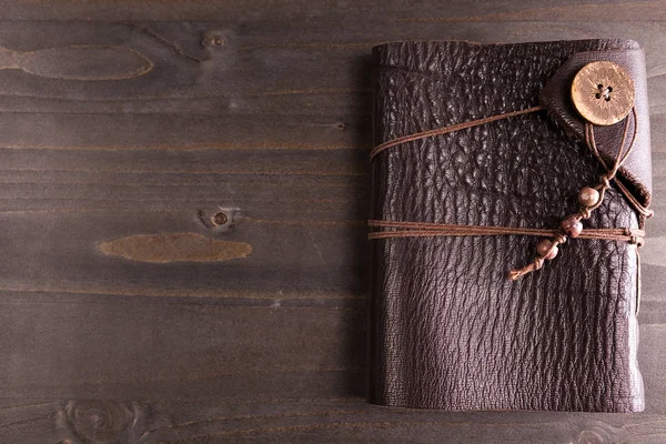 Cuaderno vintage con funda de cuero — Foto de Stock