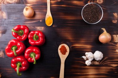 Taze sebze ve toz baharat Üstten Görünüm