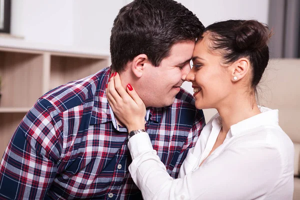 Nahaufnahme des verliebten Paares — Stockfoto