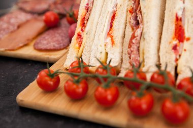 Meze ve kulüp sandviç